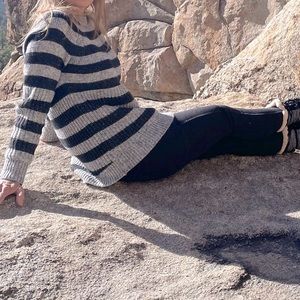 Wool-Blend Sweater High low black & gray stripped